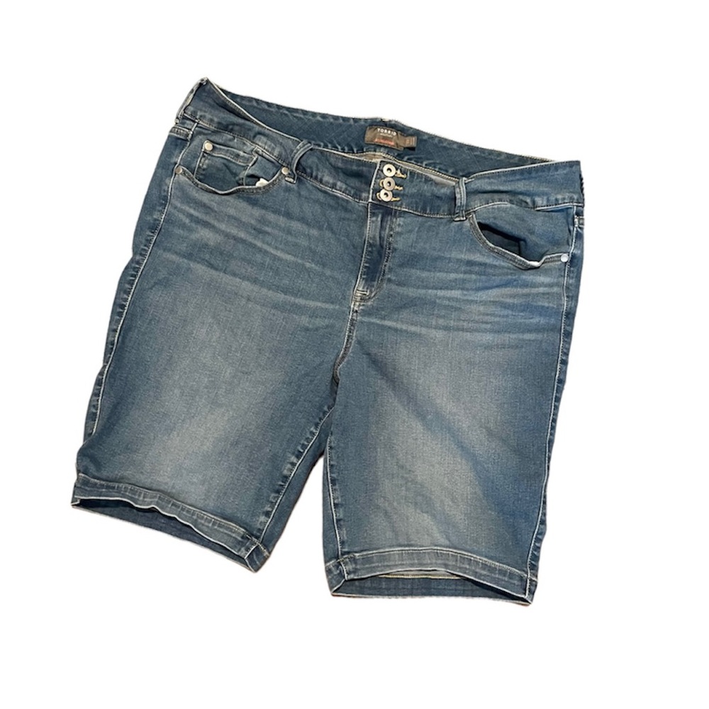 Torrid Plus Size Bermuda Jeans - Picture 2 of 3